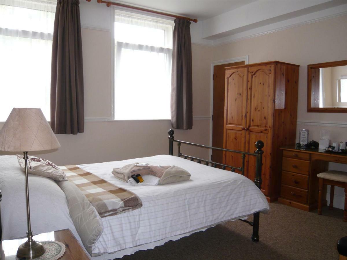Гостевой дом The Croft - Cockwood Harbour Near 4*